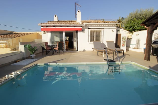 Bungalow de 2 habitaciones en Moraira, Teulada-Moraira en alquiler con piscina - 1.200 € (Ref: 9834225)