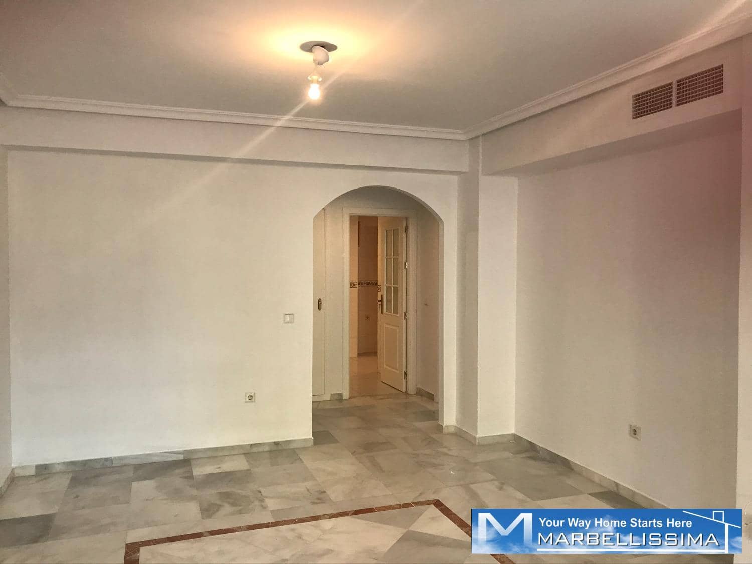 3 soveværelse Strandlejlighed til salg i Marbella med swimmingpool garage - € 550.000 (Ref: 9759609)