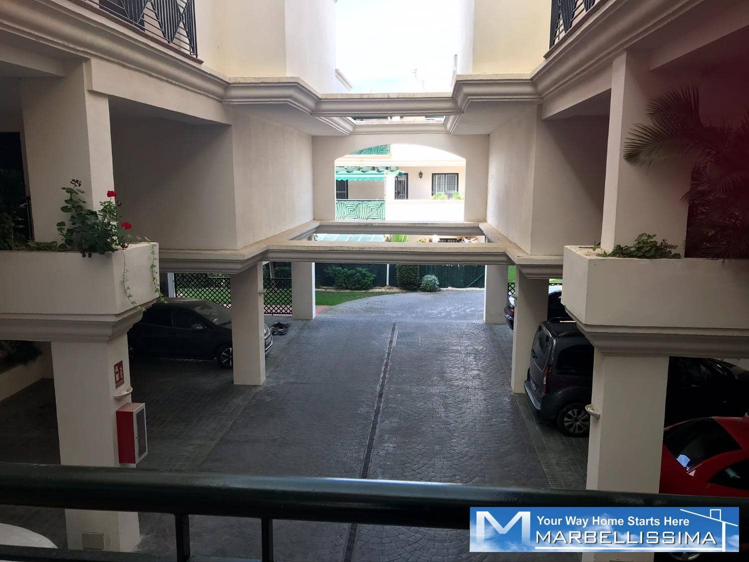 3 soveværelse Strandlejlighed til salg i Marbella med swimmingpool garage - € 550.000 (Ref: 9759609)