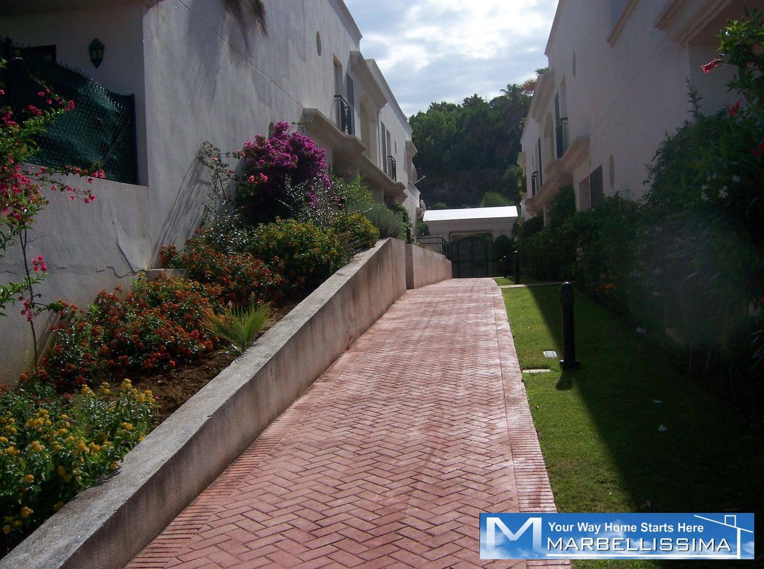 3 soveværelse Strandlejlighed til salg i Marbella med swimmingpool garage - € 550.000 (Ref: 9759609)