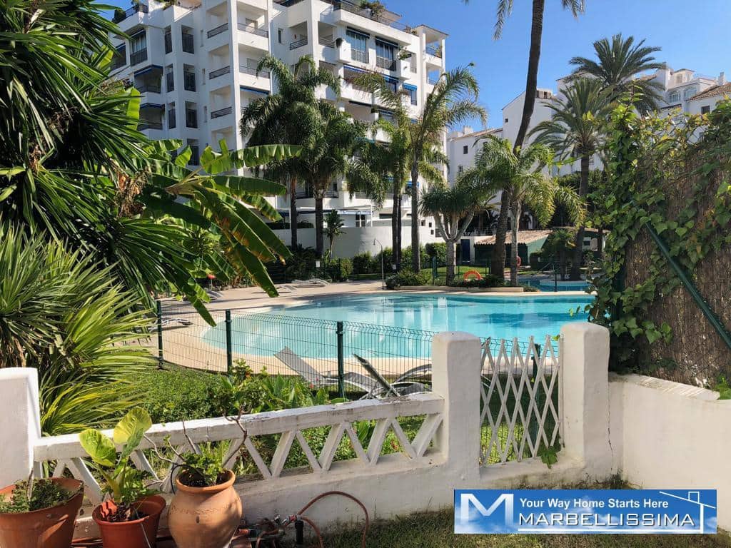 3 soveværelse Strandlejlighed til leje i Puerto Banus med swimmingpool garage - € 3.200 (Ref: 9759610)