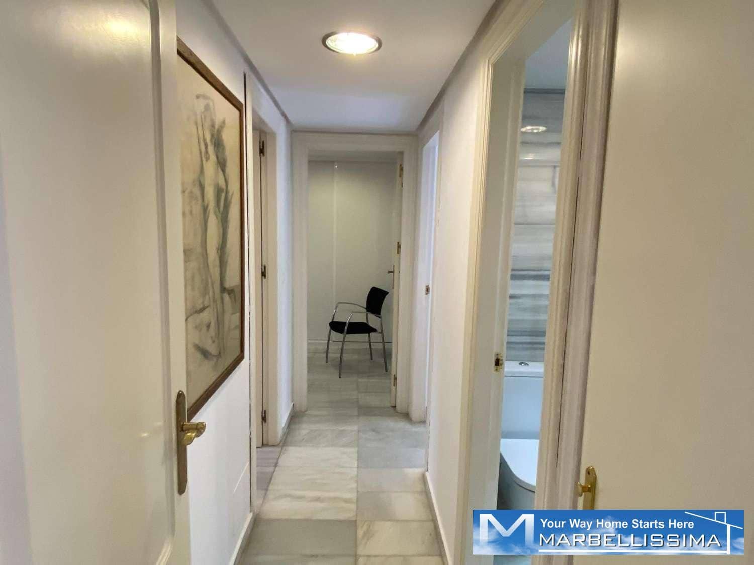 3 soveværelse Strandlejlighed til leje i Puerto Banus med swimmingpool garage - € 3.200 (Ref: 9759610)