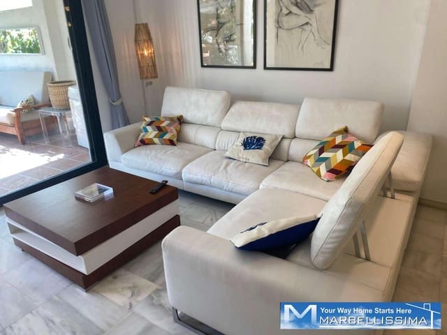 3 soveværelse Strandlejlighed til leje i Puerto Banus, Marbella med swimmingpool garage - € 3.200 (Ref: 9759610)