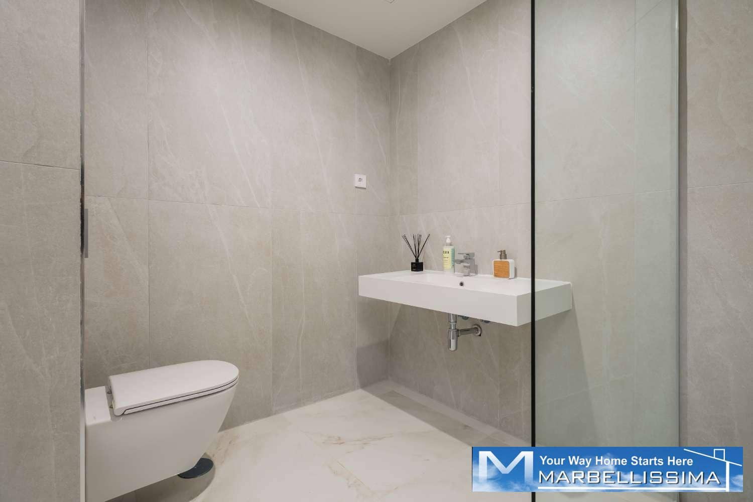 3 chambre Appartement de Plage à vendre à Estepona avec piscine - 755 000 € (Ref: 9759614)