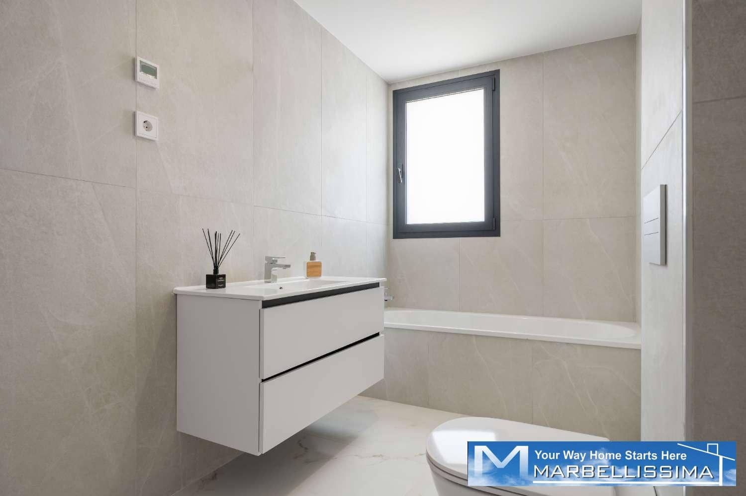 3 chambre Appartement de Plage à vendre à Estepona avec piscine - 755 000 € (Ref: 9759614)