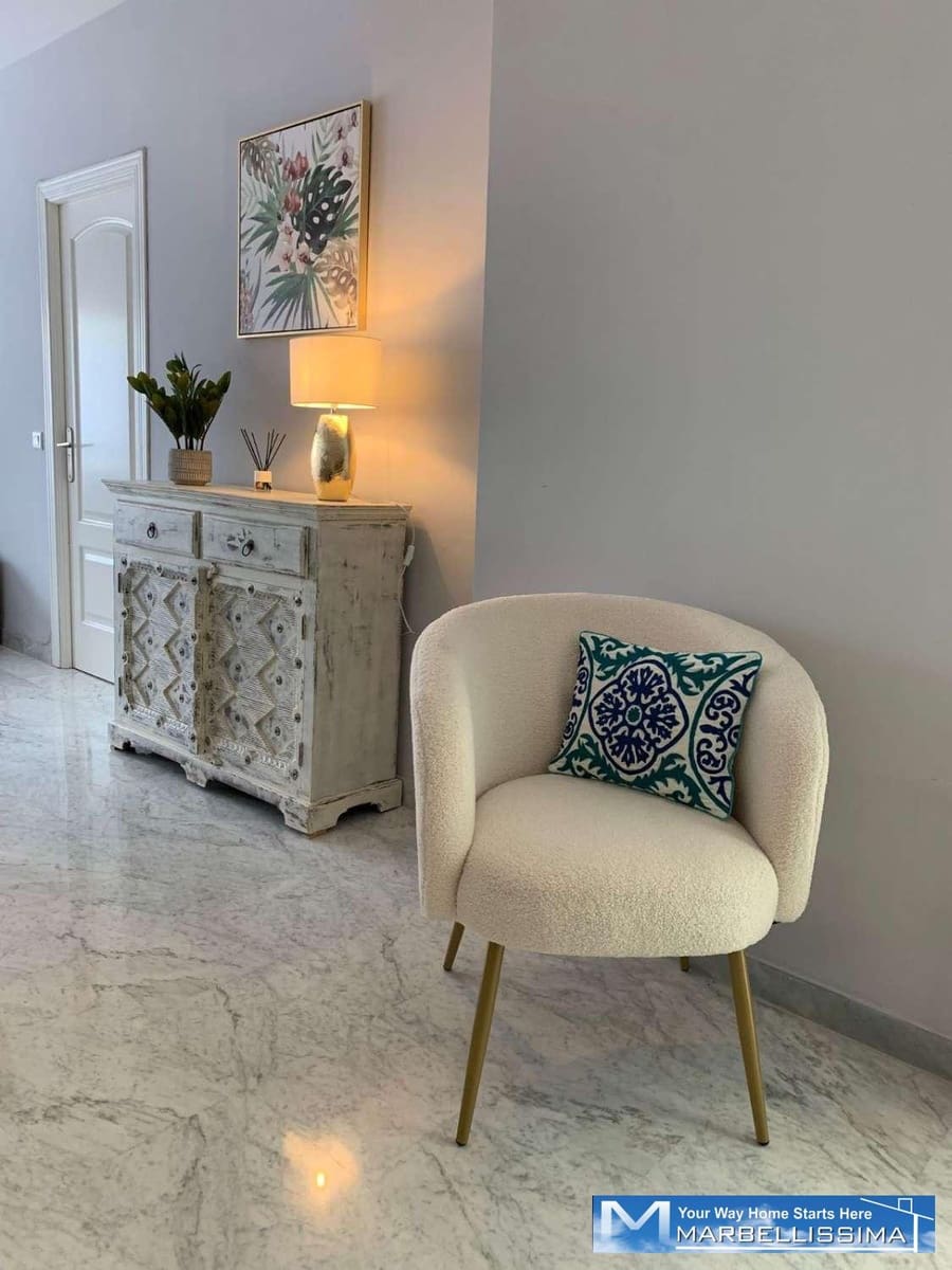 3 quarto Apartamento de Praia para arrendamento para férias em Puerto Banus com piscina Garagem - 4 200 € (Ref: 9759620)