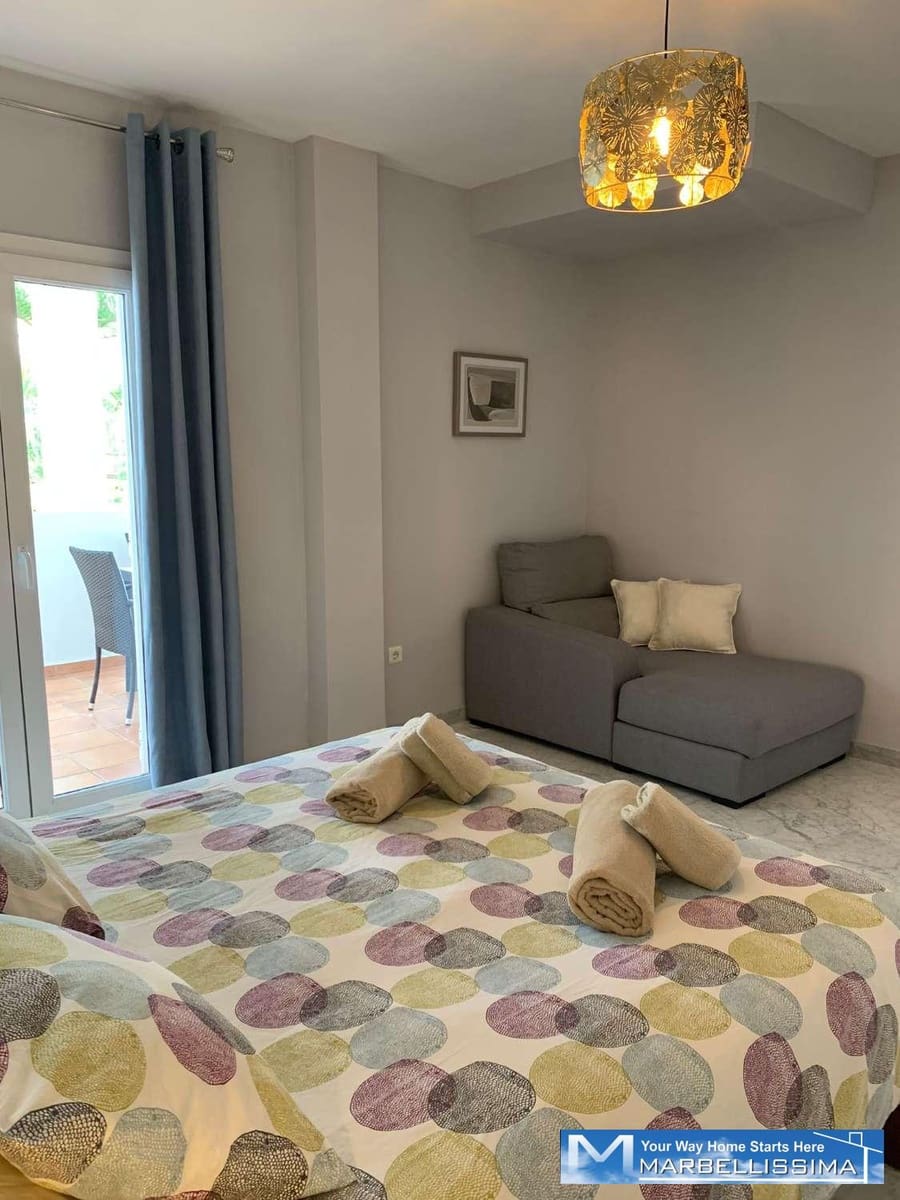 3 quarto Apartamento de Praia para arrendamento para férias em Puerto Banus com piscina Garagem - 4 200 € (Ref: 9759620)