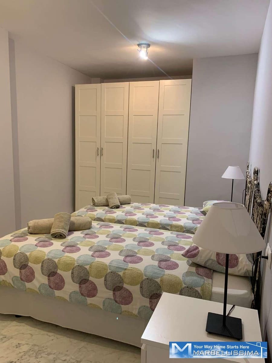 3 quarto Apartamento de Praia para arrendamento para férias em Puerto Banus com piscina Garagem - 4 200 € (Ref: 9759620)