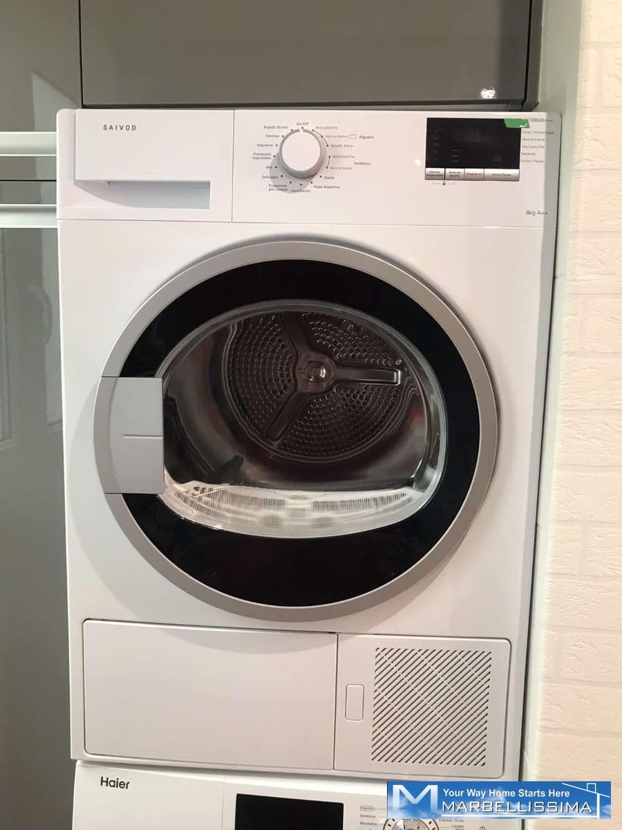 3 quarto Apartamento de Praia para arrendamento para férias em Puerto Banus com piscina Garagem - 4 200 € (Ref: 9759620)