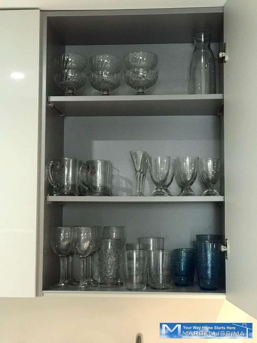 3 quarto Apartamento de Praia para arrendamento para férias em Puerto Banus com piscina Garagem - 4 200 € (Ref: 9759620)