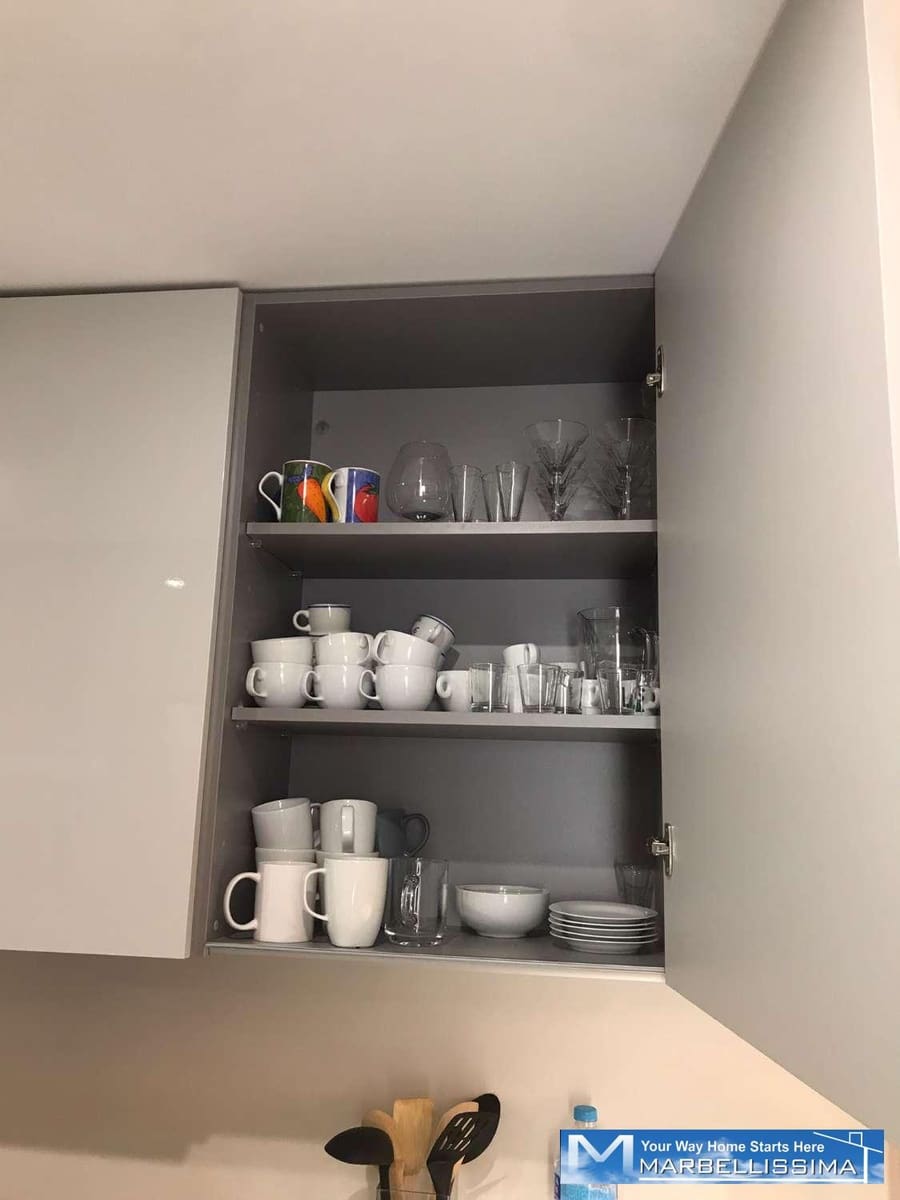 3 quarto Apartamento de Praia para arrendamento para férias em Puerto Banus com piscina Garagem - 4 200 € (Ref: 9759620)