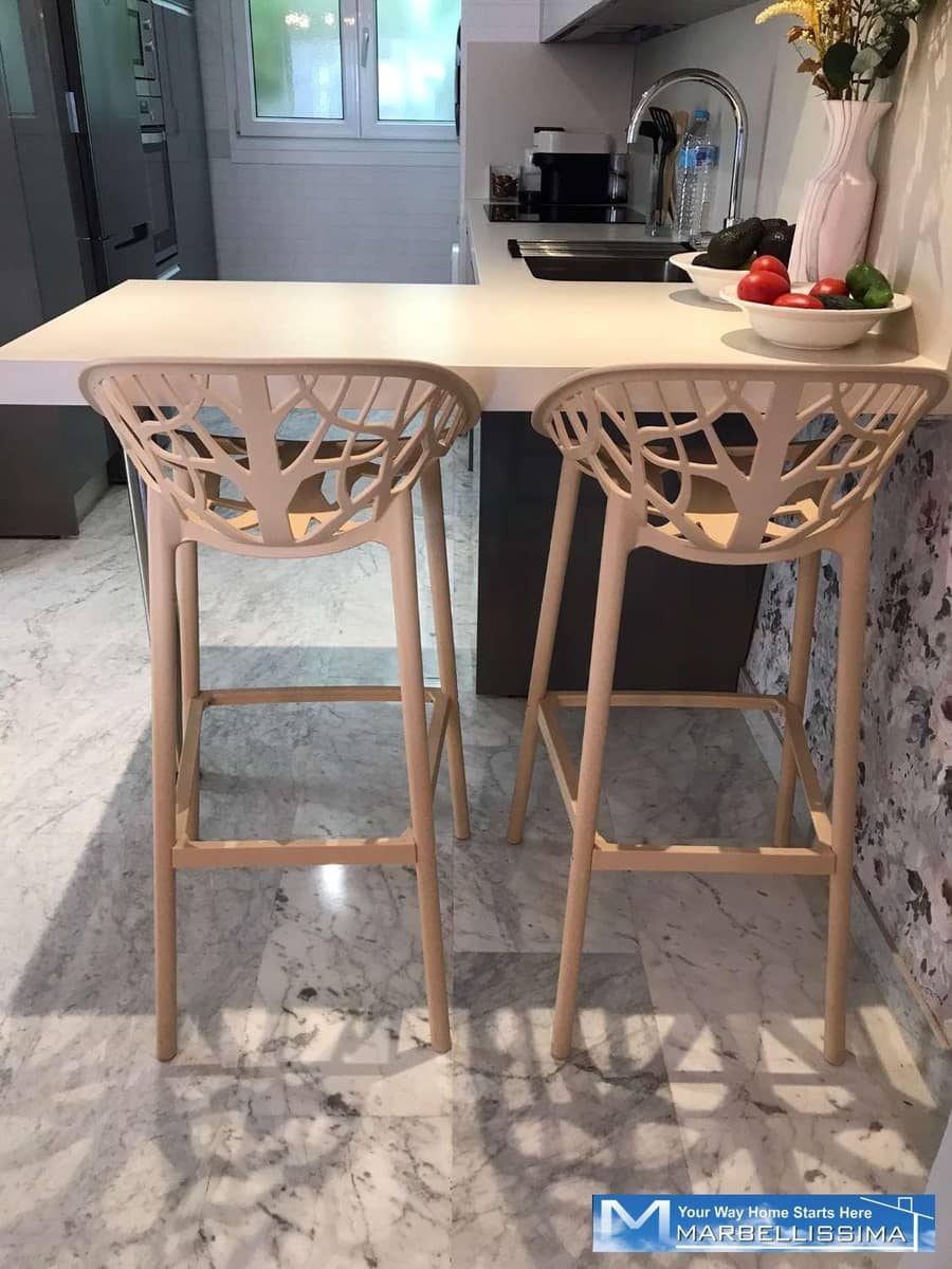 3 quarto Apartamento de Praia para arrendamento para férias em Puerto Banus com piscina Garagem - 4 200 € (Ref: 9759620)