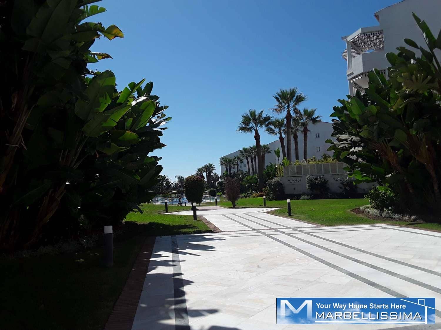 3 quarto Apartamento de Praia para arrendamento para férias em Puerto Banus com piscina Garagem - 4 200 € (Ref: 9759620)