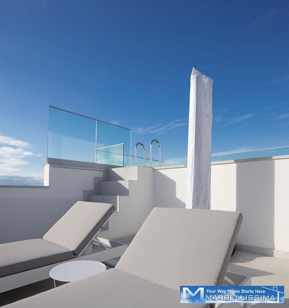 4 Zimmer Strandapartment zu verkaufen in Los Monteros mit Pool - 1.270.000 € (Ref: 9759622)