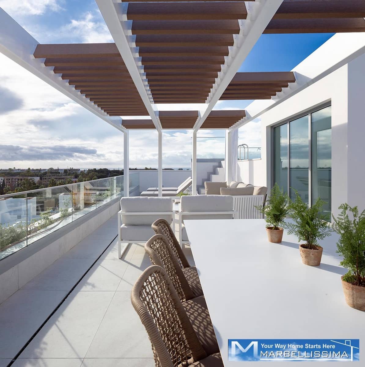 4 Zimmer Strandapartment zu verkaufen in Los Monteros mit Pool - 1.270.000 € (Ref: 9759622)