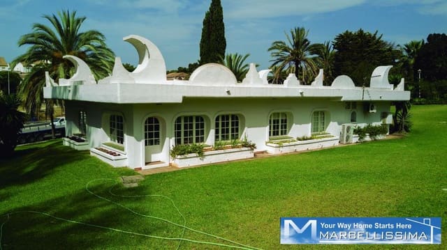 Terrain à Bâtir à vendre à Bahía de Marbella, Marbella - 4 000 000 € (Ref: 9759626)