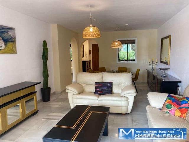 2 bedroom Beach Apartment for rent in Nueva Andalucia, Marbella with pool - € 1,800 (Ref: 9759627)