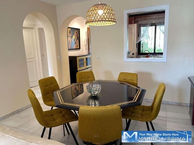 2 bedroom Beach Apartment for rent in Nueva Andalucia, Marbella with pool - € 1,800 (Ref: 9759627)