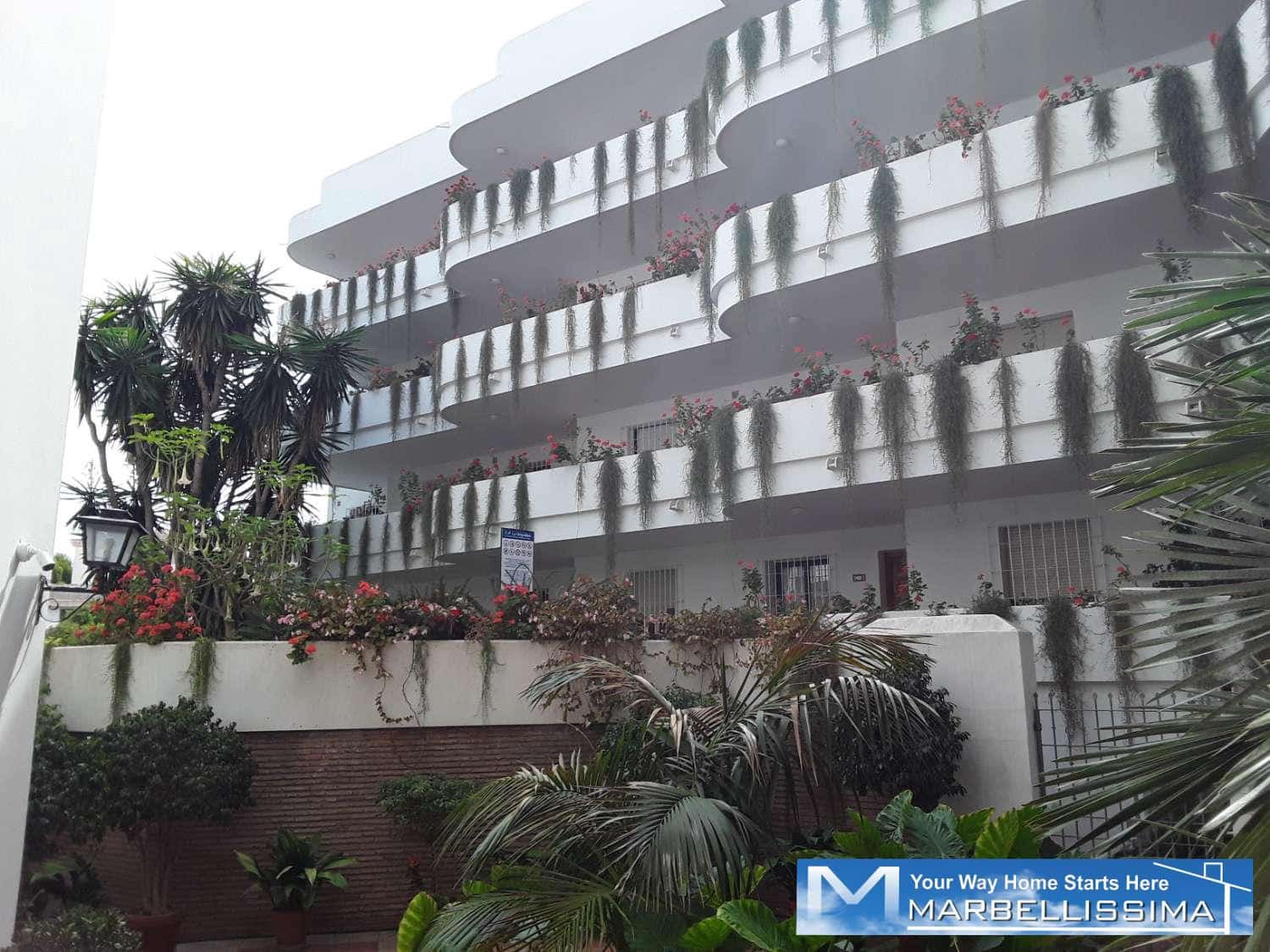 2 bedroom Beach Apartment for rent in Nueva Andalucia with pool - € 1,800 (Ref: 9759627)