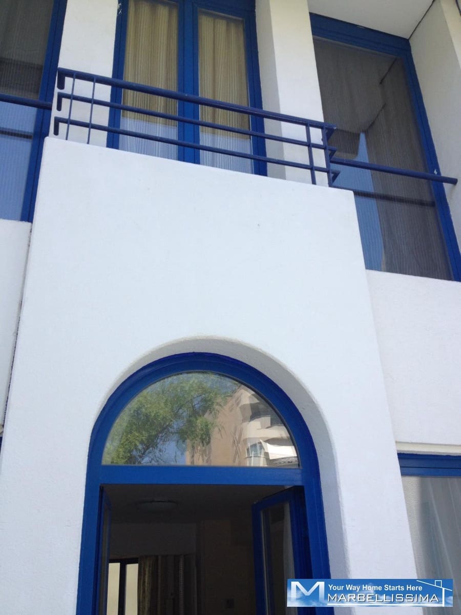 2 soveværelse Lejlighed til leje i Marbella med swimmingpool garage - € 2.400 (Ref: 9759629)