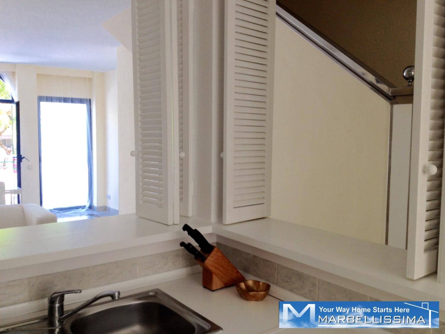 2 soveværelse Lejlighed til leje i Marbella med swimmingpool garage - € 2.400 (Ref: 9759629)