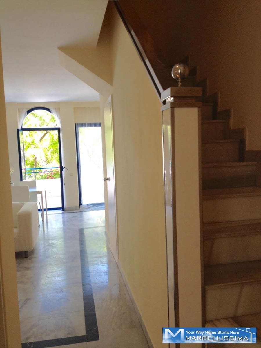 2 soveværelse Lejlighed til leje i Marbella med swimmingpool garage - € 2.400 (Ref: 9759629)