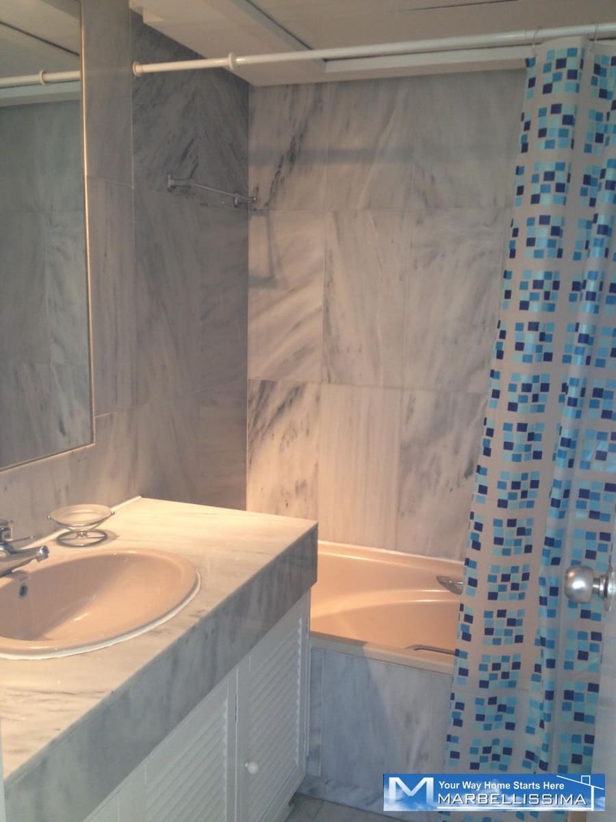 2 soveværelse Lejlighed til leje i Marbella med swimmingpool garage - € 2.400 (Ref: 9759629)