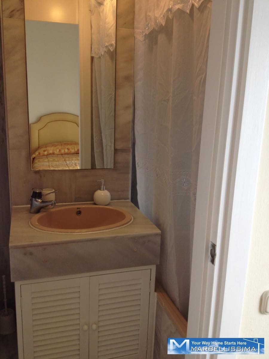 2 soveværelse Lejlighed til leje i Marbella med swimmingpool garage - € 2.400 (Ref: 9759629)