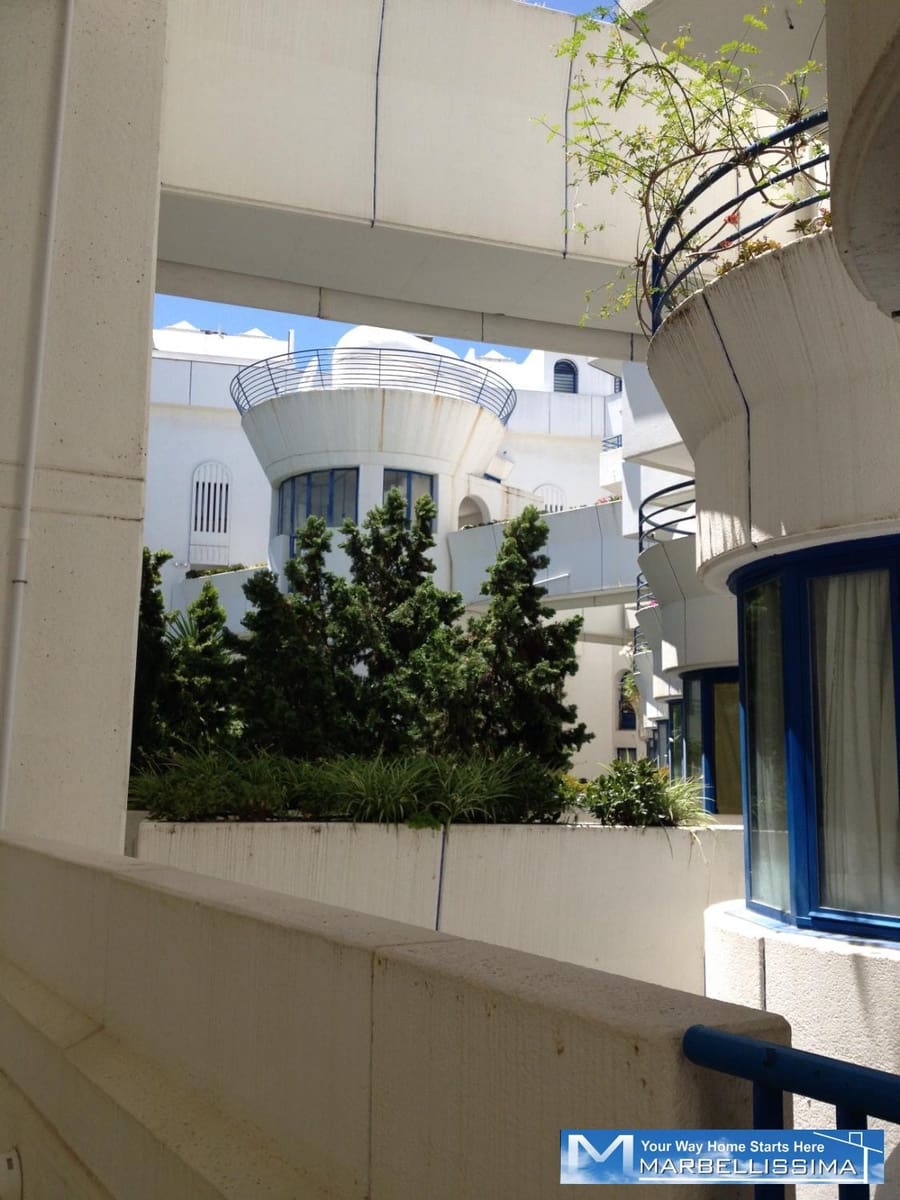 2 soveværelse Lejlighed til leje i Marbella med swimmingpool garage - € 2.400 (Ref: 9759629)