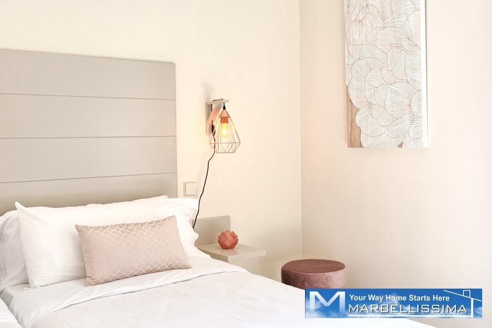 6 bedroom Villa for holiday rental in Marbella with pool - € 8,400 (Ref: 9759632)