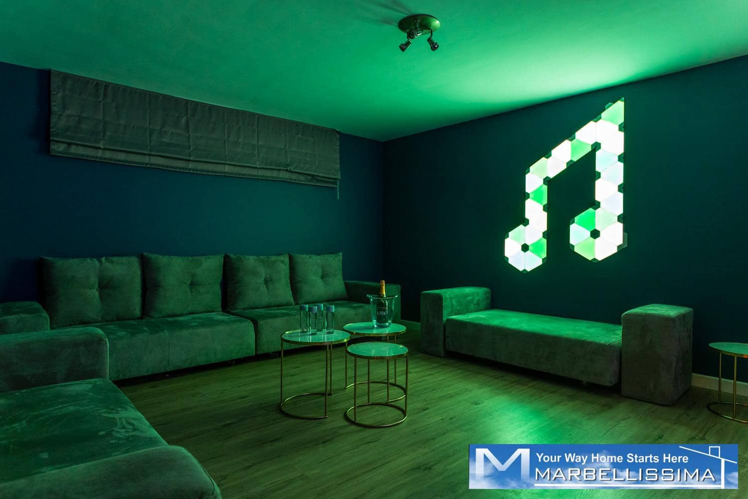 6 bedroom Villa for holiday rental in Marbella with pool - € 8,400 (Ref: 9759632)