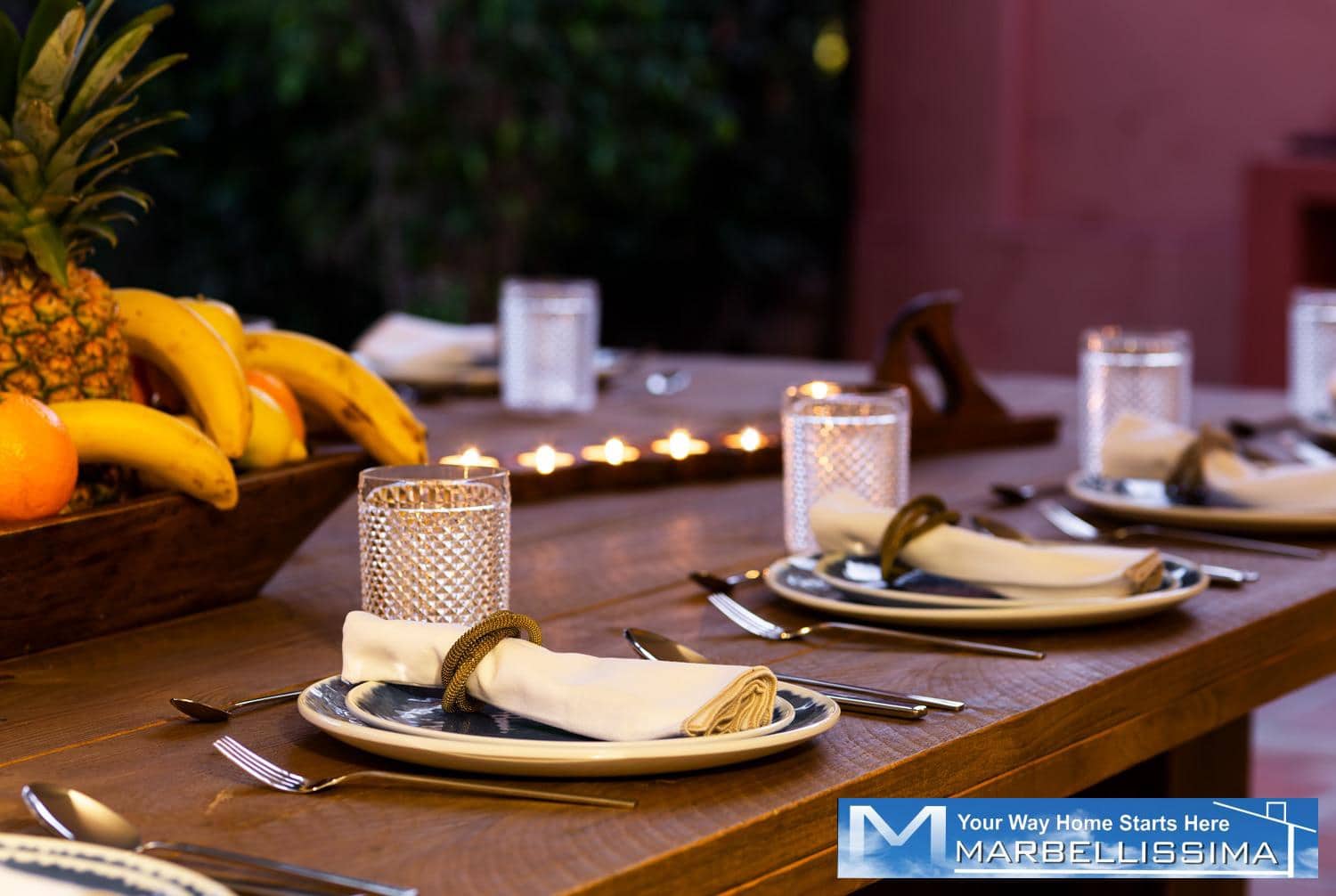 6 bedroom Villa for holiday rental in Marbella with pool - € 8,400 (Ref: 9759632)