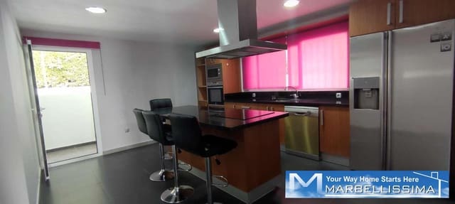 3 slaapkamer Villa te huur in Marbella met zwembad garage - € 3.500 (Ref: 9761673)