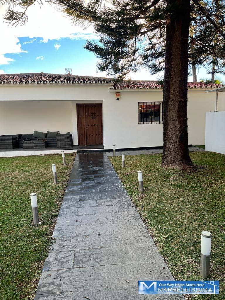 3 bedroom Villa for rent in Marbella with pool garage - € 3,500 (Ref: 9761673)