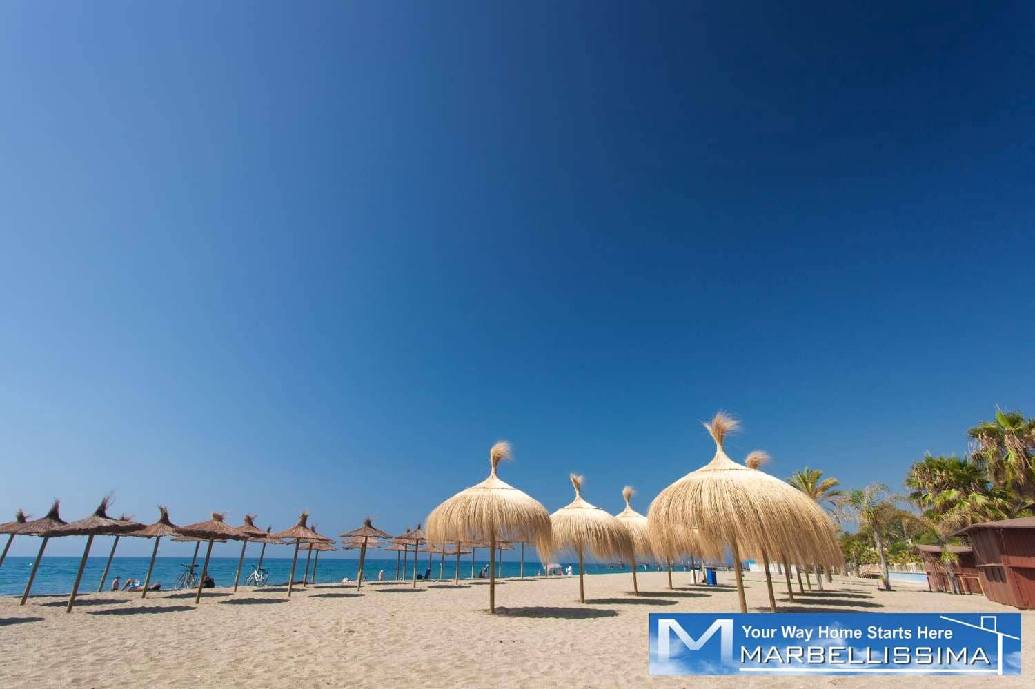 2 sovrum Strandlägenhet till salu i Estepona med pool garage - 430 000 € (Ref: 9815487)