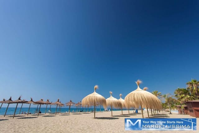 2 sovrum Strandlägenhet till salu i Guadalobón, Estepona med pool garage - 430 000 € (Ref: 9815487)