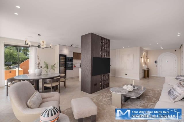 4 soverom Strandleiligheter til salgs i Nueva Andalucía Centro, Marbella med svømmebasseng - € 2 648 000 (Ref: 9833253)
