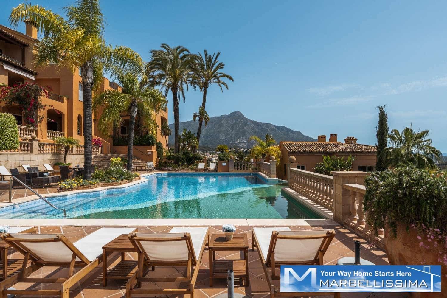 4 soverom Strandleiligheter til salgs i Nueva Andalucia med svømmebasseng - € 2 648 000 (Ref: 9833253)