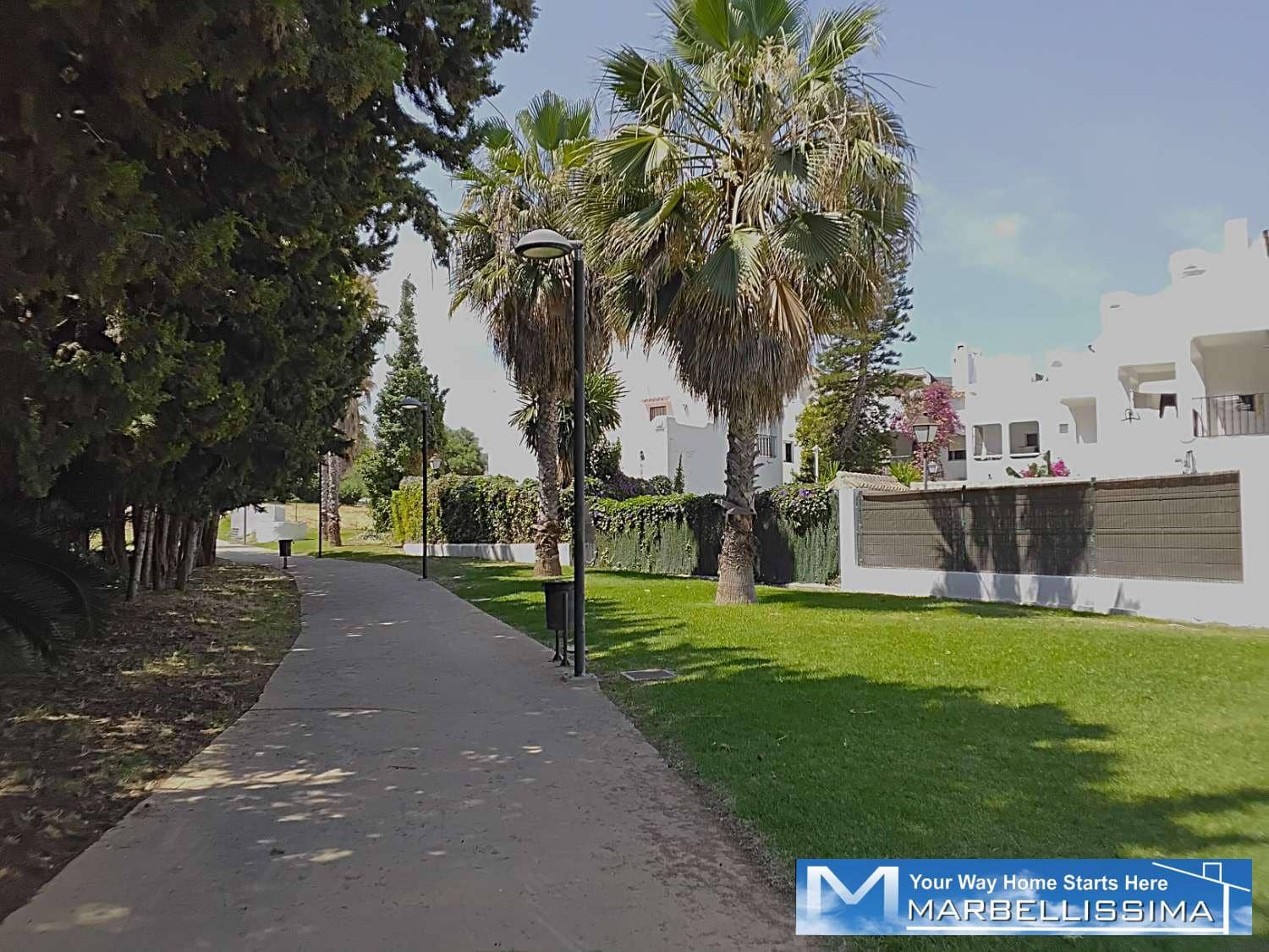 5 chambre Villa/Maison Semi-Mitoyenne à vendre à Bel-Air avec piscine garage - 550 000 € (Ref: 9955662)