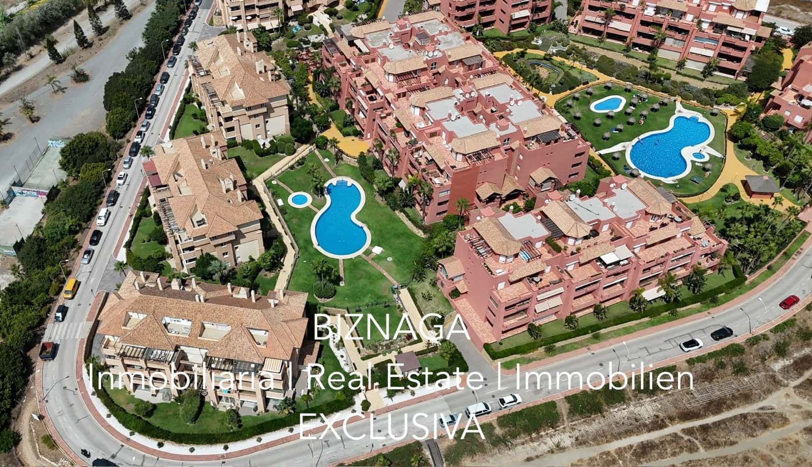2 slaapkamer Flat te koop in Torrox-Costa met zwembad garage - € 448.000 (Ref: 10103634)