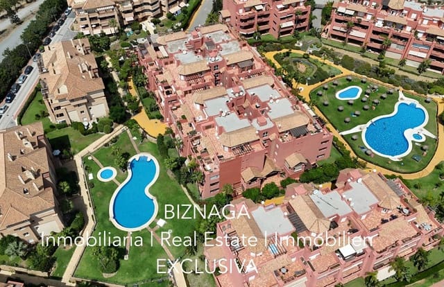 2 slaapkamer Flat te koop in Torrox-Costa, Torrox met zwembad garage - € 448.000 (Ref: 10103634)