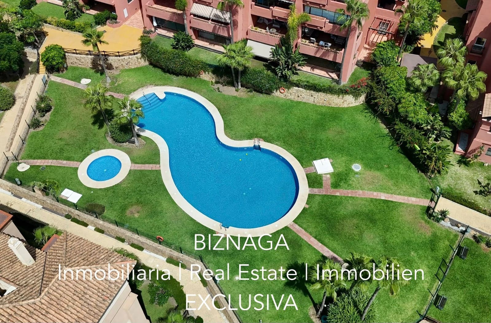 2 slaapkamer Flat te koop in Torrox-Costa met zwembad garage - € 448.000 (Ref: 10103634)