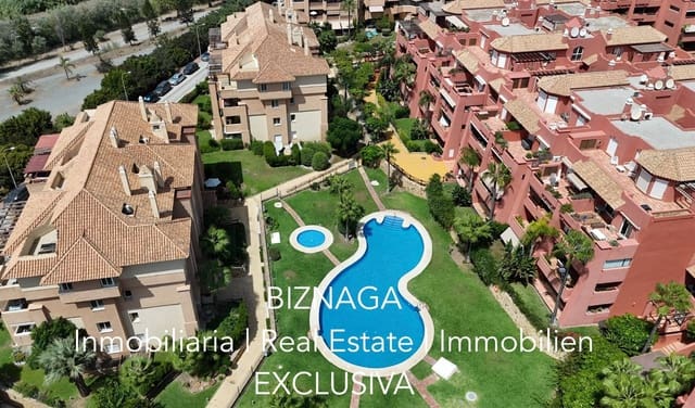 2 slaapkamer Flat te koop in Torrox-Costa, Torrox met zwembad garage - € 448.000 (Ref: 10103634)