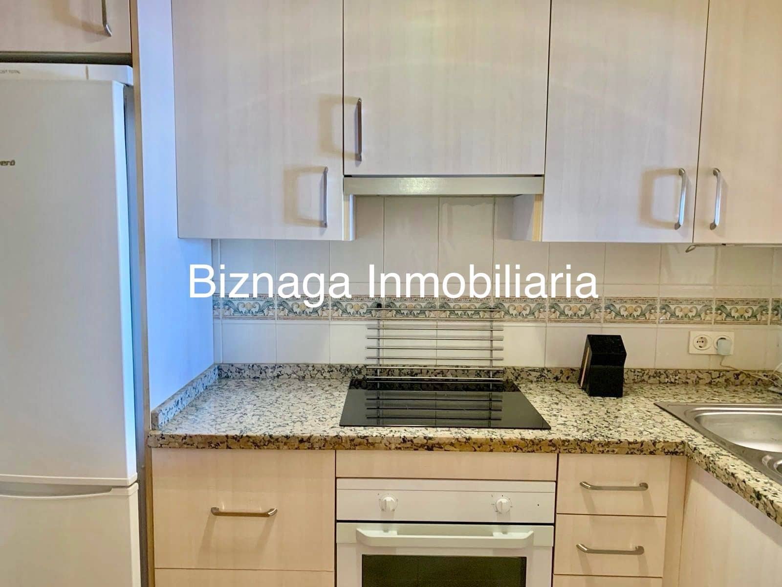 2 slaapkamer Flat te koop in Torrox-Costa met zwembad garage - € 248.000 (Ref: 9340028)