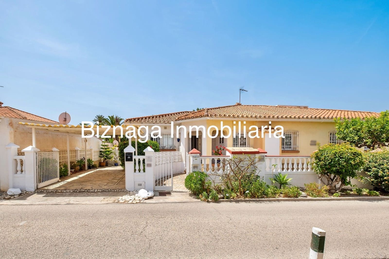 2 sovrum Semi-fristående Villa till salu i Torrox-Costa - 359 000 € (Ref: 9340030)