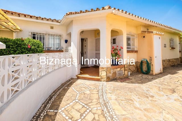 2 sovrum Semi-fristående Villa till salu i Centro Internacional, Torrox - 359 000 € (Ref: 9340030)