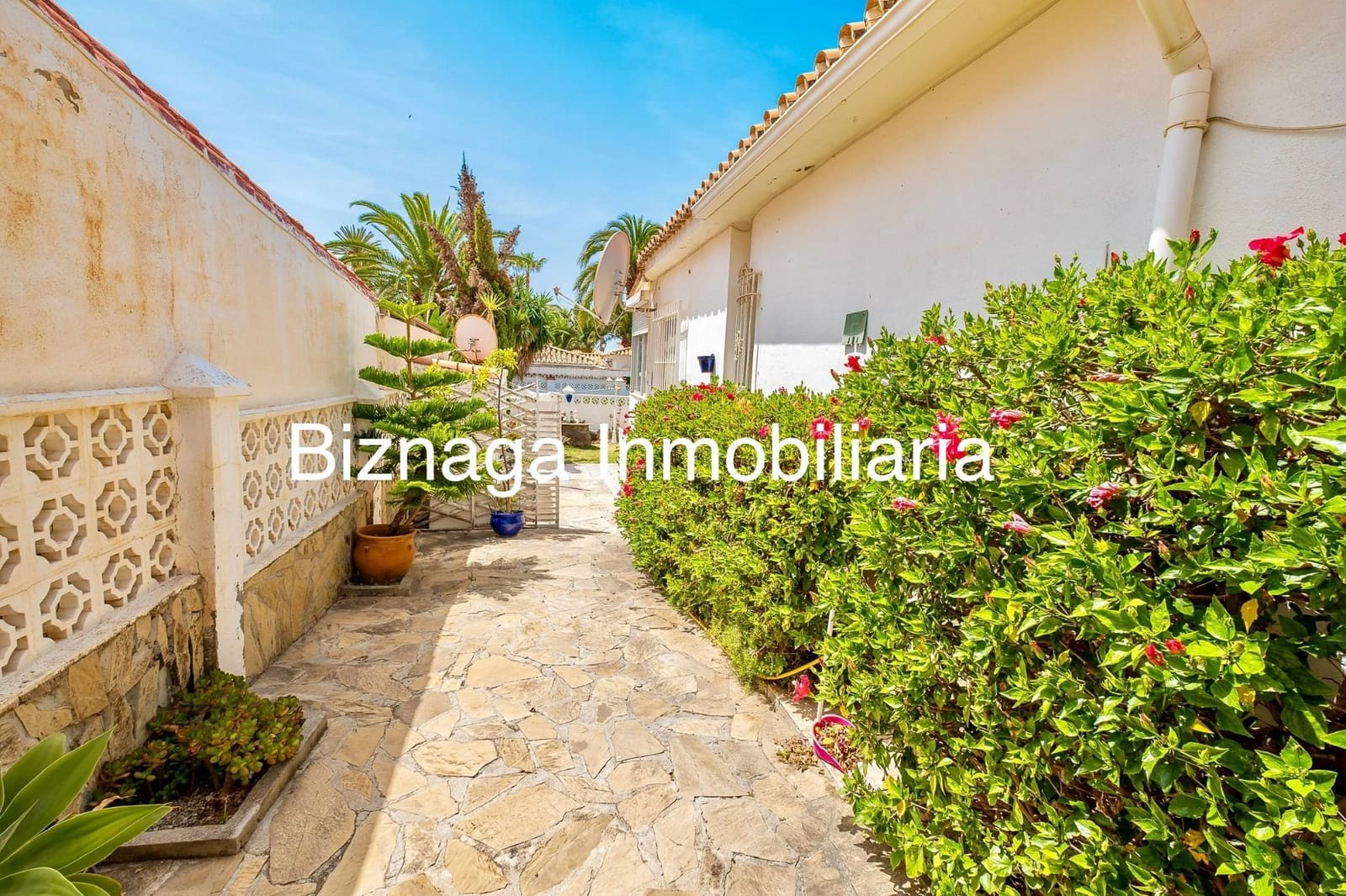 2 sovrum Semi-fristående Villa till salu i Torrox-Costa - 359 000 € (Ref: 9340030)