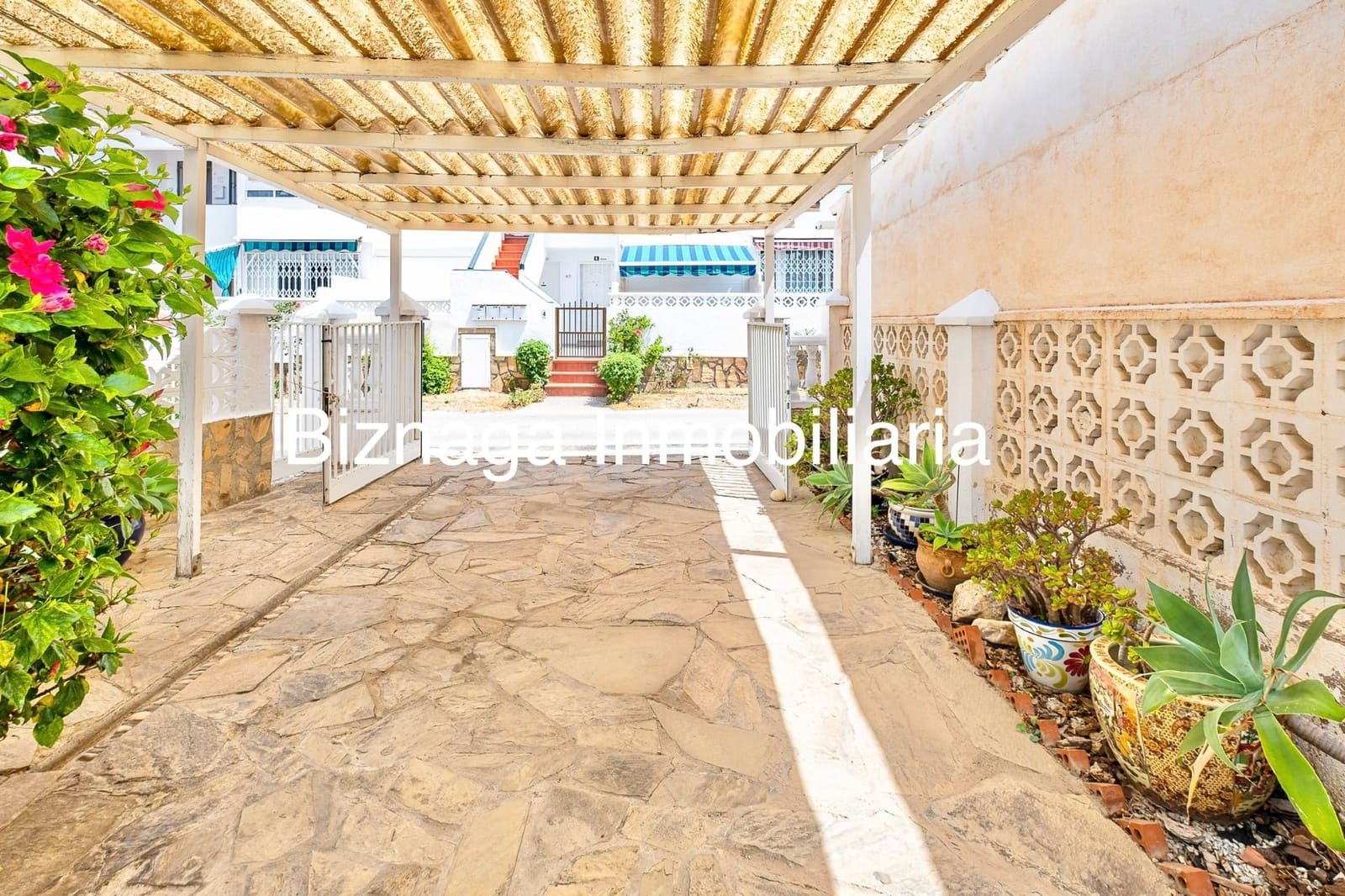 2 sovrum Semi-fristående Villa till salu i Torrox-Costa - 359 000 € (Ref: 9340030)