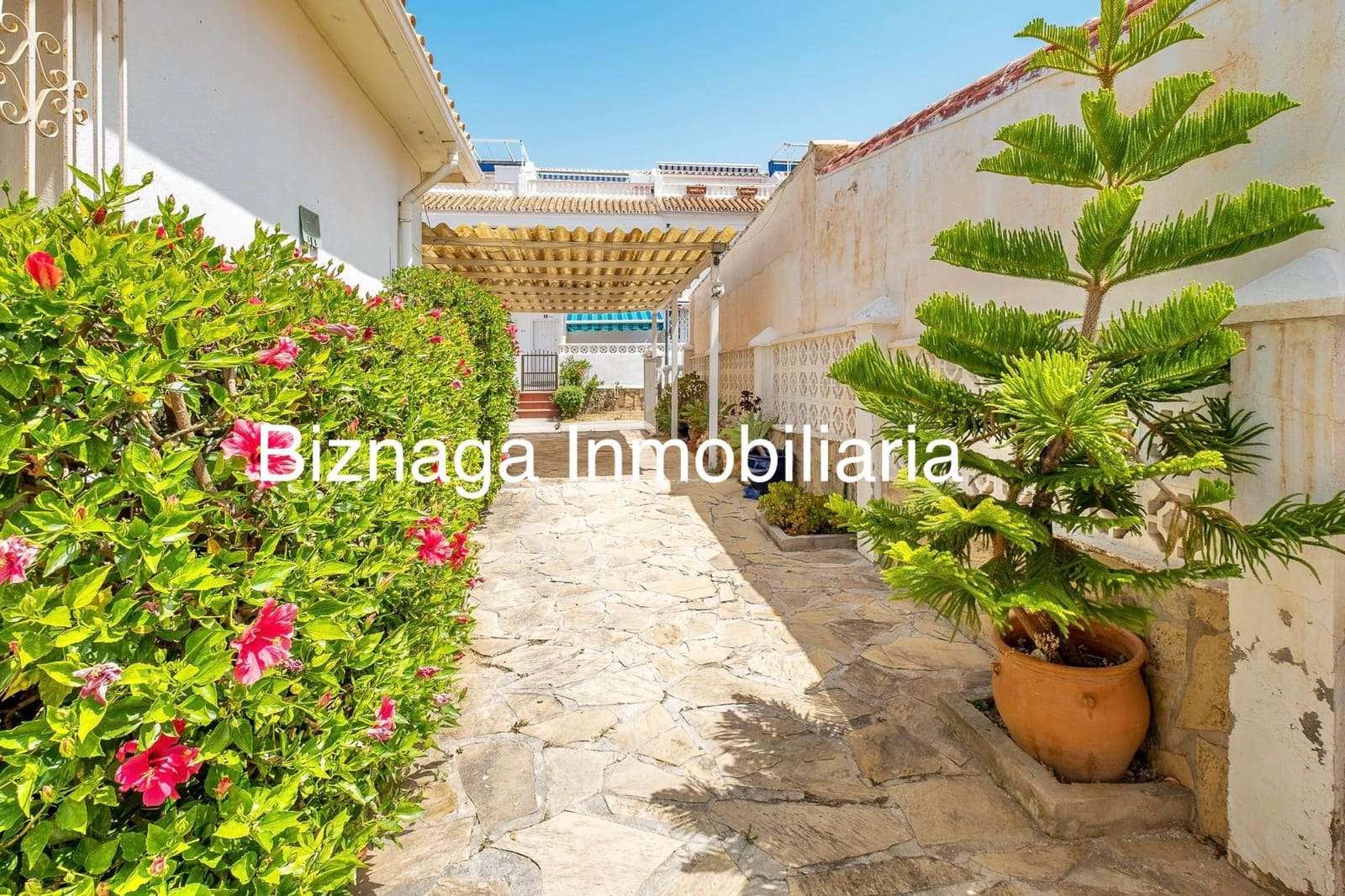 2 sovrum Semi-fristående Villa till salu i Torrox-Costa - 359 000 € (Ref: 9340030)