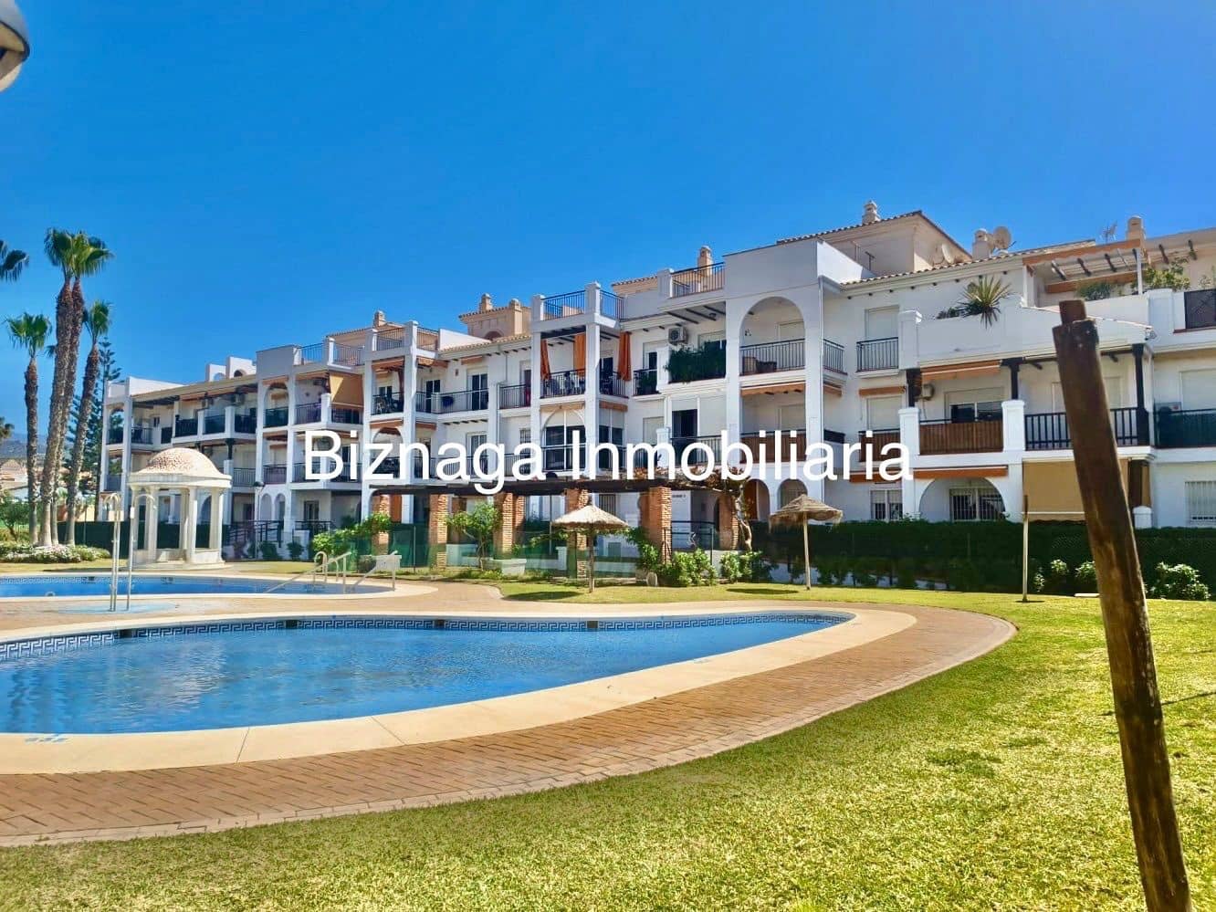 3 soveværelse Byhus til salg i Torrox-Costa med swimmingpool - € 348.000 (Ref: 9340032)
